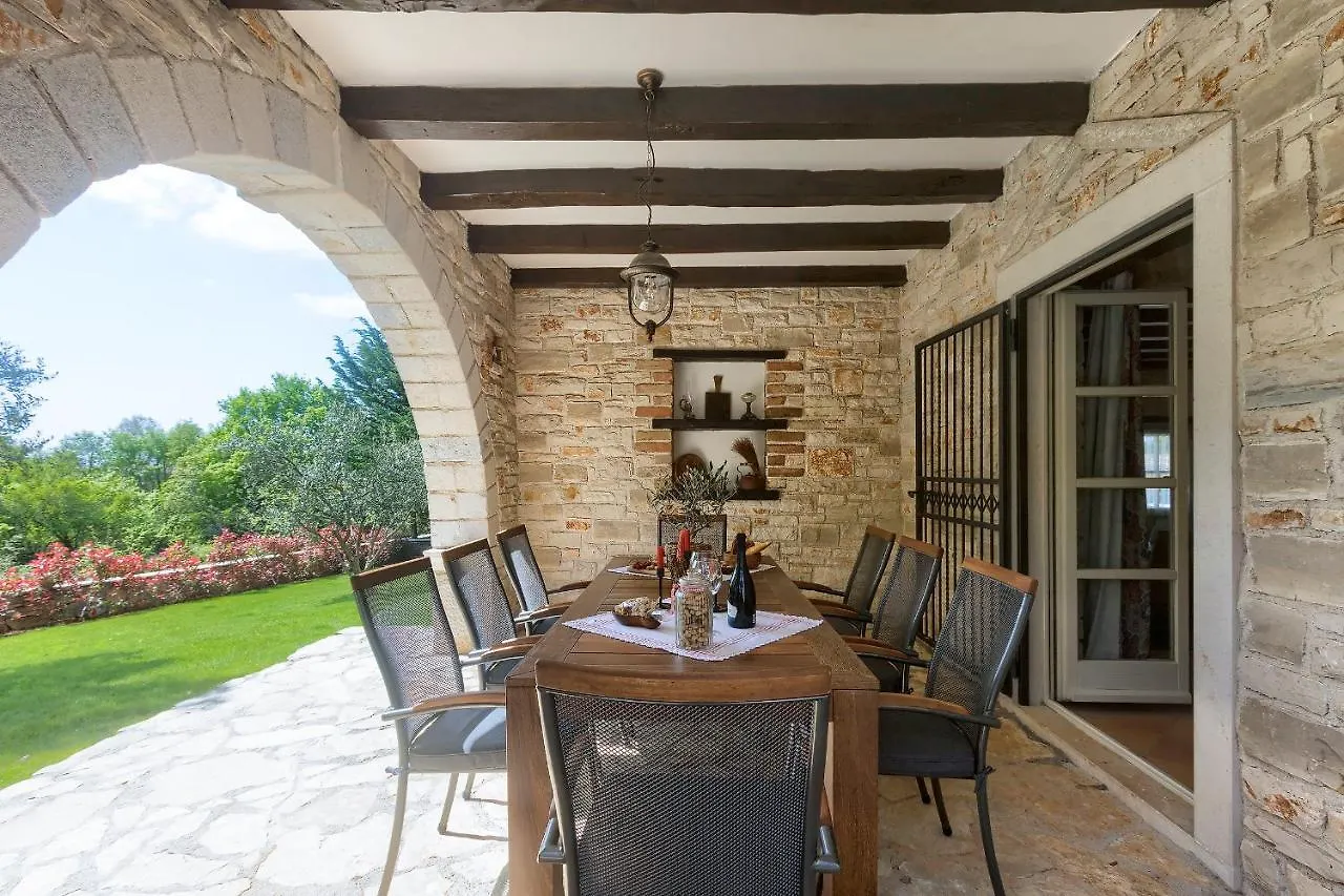 Villa Barbarella Tinjan Croatia